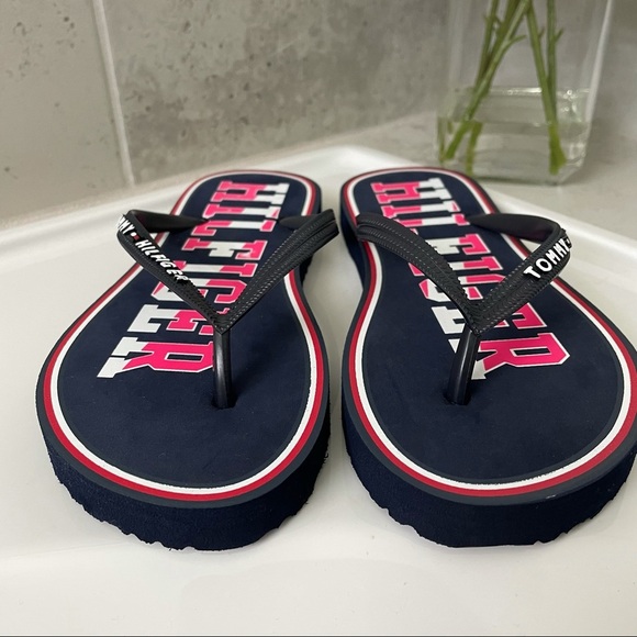 Tommy Hilfiger Women’s Flip Flop Size 5 - Picture 9 of 10